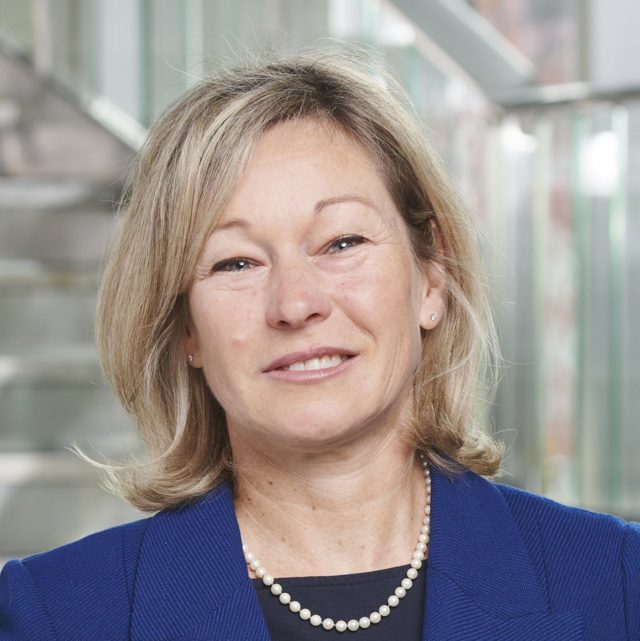 Claudine Bouchard, vice-présidente exécutive, TransÉnergie et équipement, de Hydro-Québec, leader de L'effet A